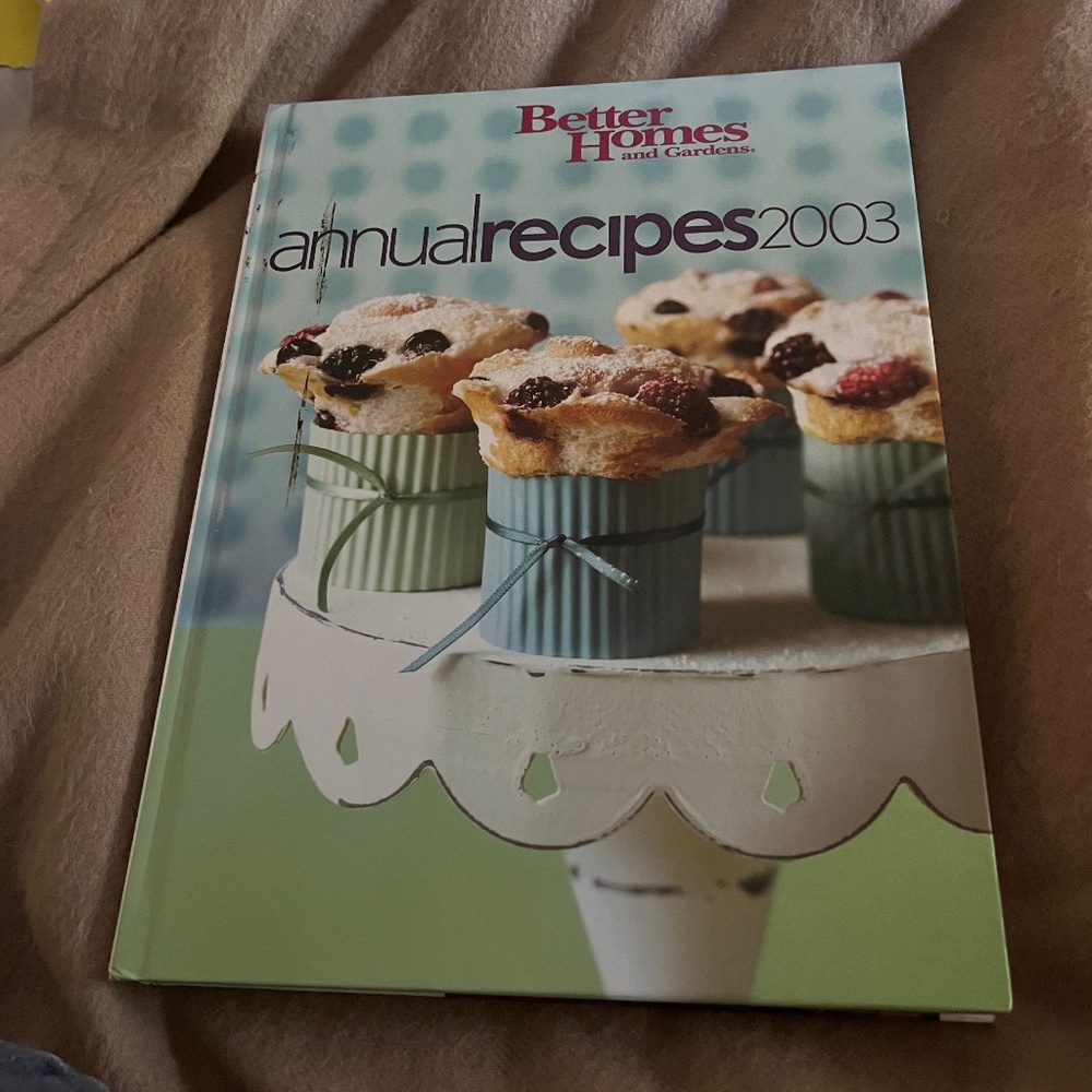 Better Homes & Gardens “Annual Recipes 2003”-Hardcopu